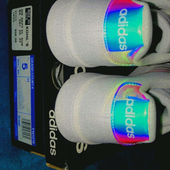 Shoes - Picture 4 of 4